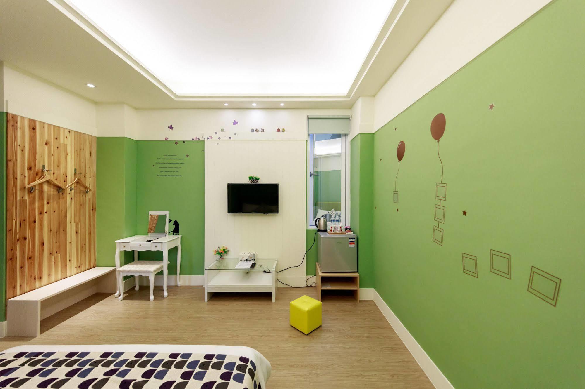 Bear Giant Castle Apartamento Hualien Exterior foto