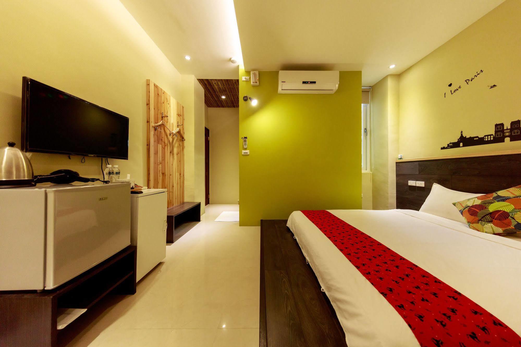 Bear Giant Castle Apartamento Hualien Exterior foto